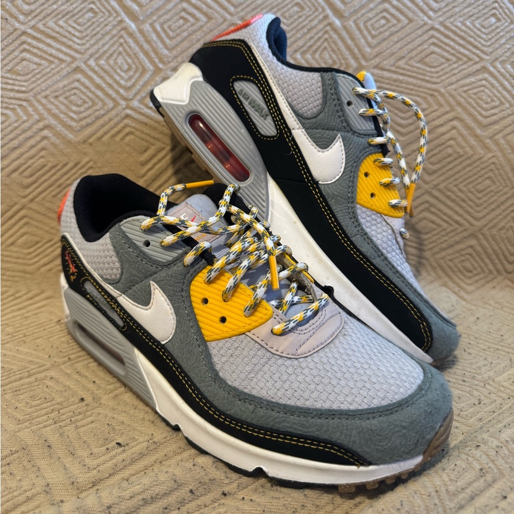 Nike 90 AIR MAX buckle spiral sage